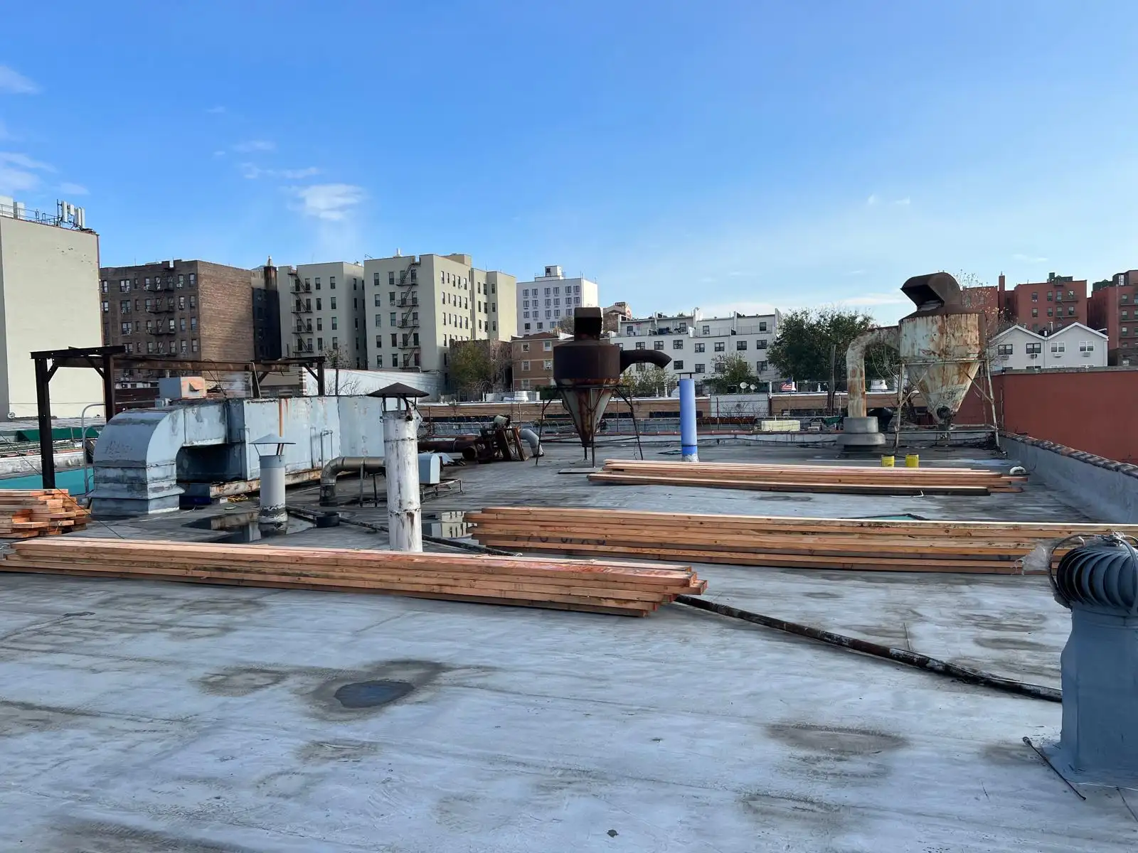 Roof demolition on factory — Hunts Point, Bronx