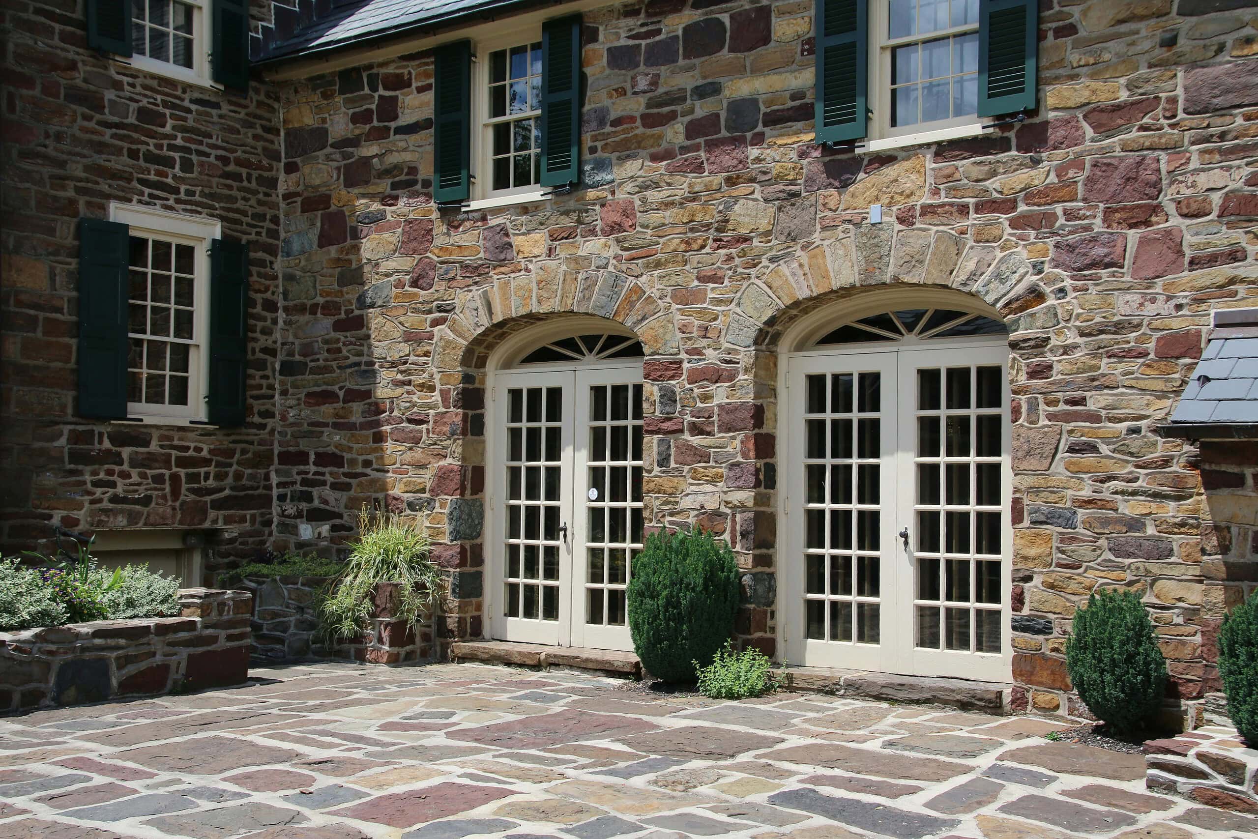 How New York Winters Quietly Damage Brick and Stone Homes