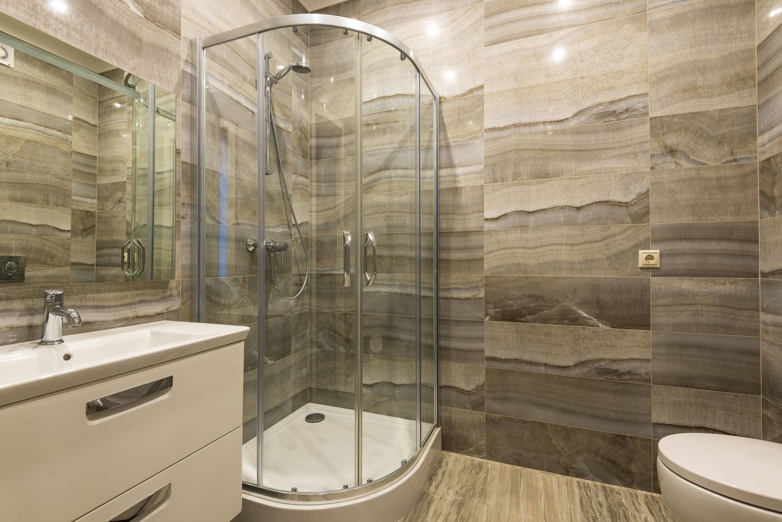 5 Reasons To Remodel Your Shower Space